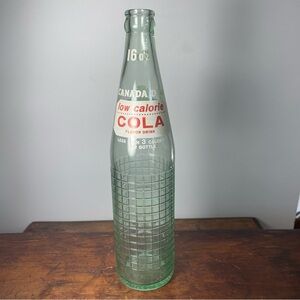 Vintage Canada Dry Cola green glass Bottle